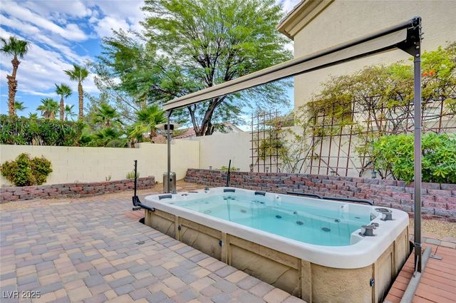 8809 Las Olivas Avenue, Las Vegas, NV 89147