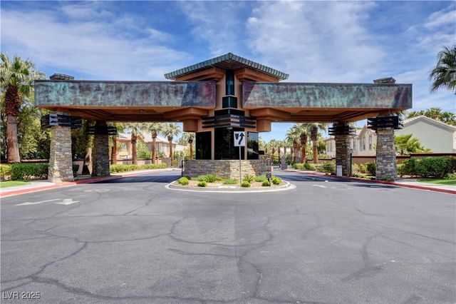 8809 Las Olivas Avenue, Las Vegas, NV 89147