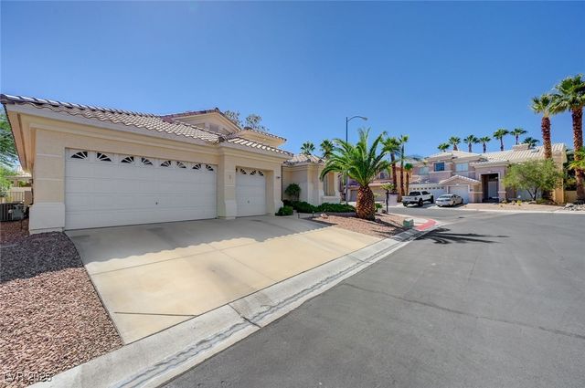 8809 Las Olivas Avenue, Las Vegas, NV 89147
