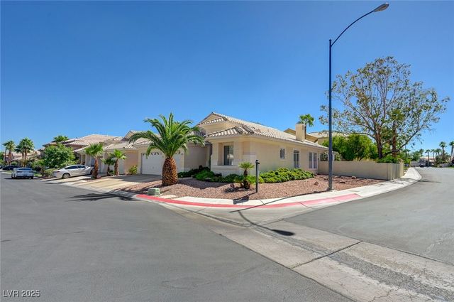 8809 Las Olivas Avenue, Las Vegas, NV 89147