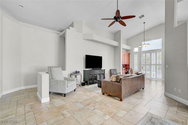 8809 Las Olivas Avenue, Las Vegas, NV 89147