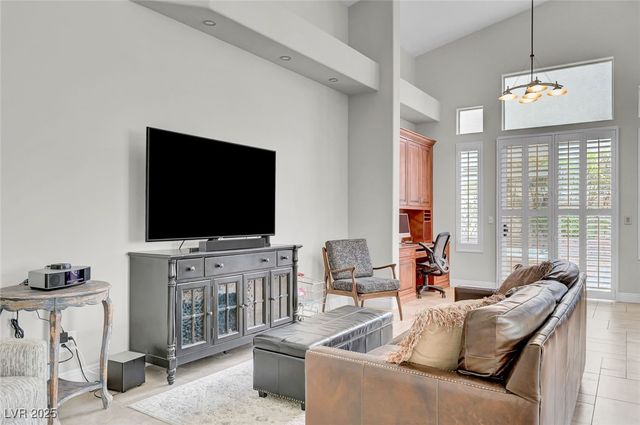 8809 Las Olivas Avenue, Las Vegas, NV 89147