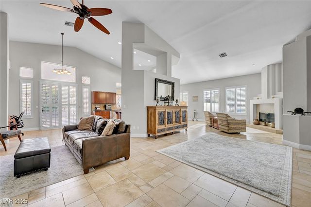 8809 Las Olivas Avenue, Las Vegas, NV 89147