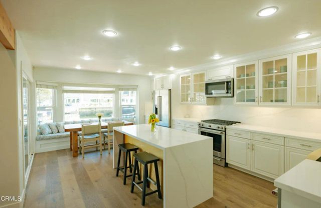 2145 Kingsbridge Way, Oxnard, CA 93035
