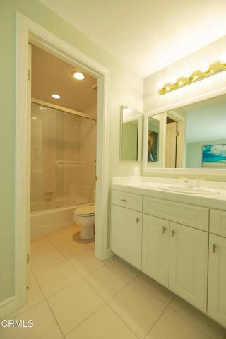2145 Kingsbridge Way, Oxnard, CA 93035
