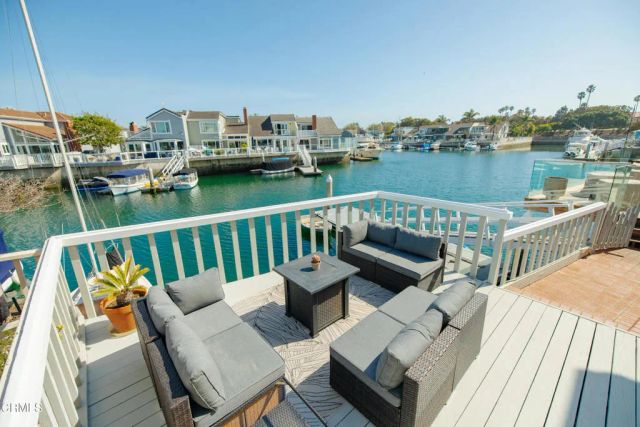 2145 Kingsbridge Way, Oxnard, CA 93035