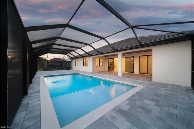 836 SW 36th TER, Cape Coral, FL 33914