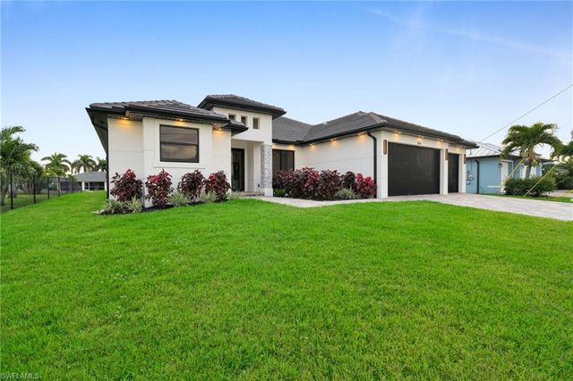 836 SW 36th TER, Cape Coral, FL 33914