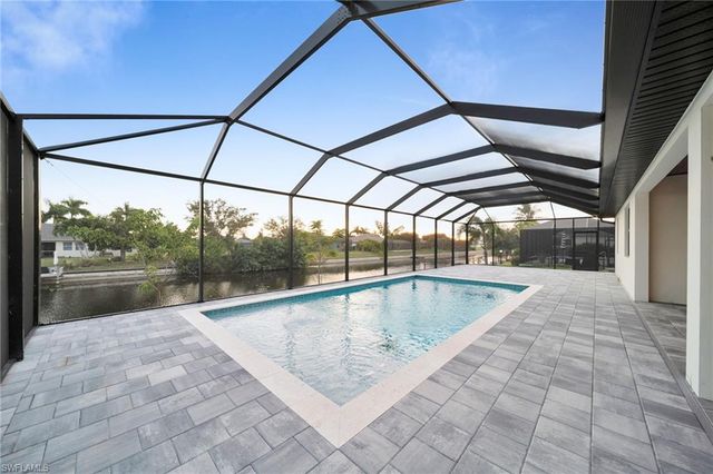 836 SW 36th TER, Cape Coral, FL 33914