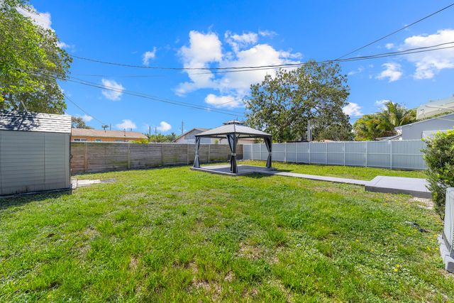 2130 Wiley Court, Hollywood, FL 33020