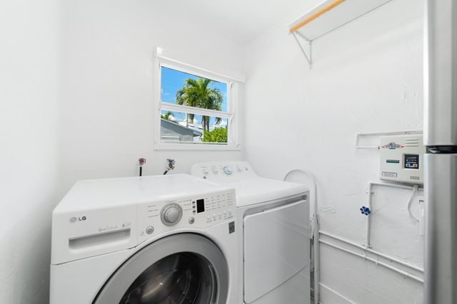 2130 Wiley Court, Hollywood, FL 33020