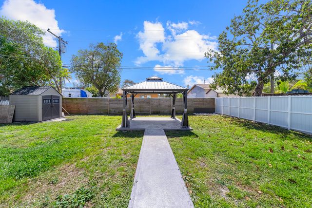 2130 Wiley Court, Hollywood, FL 33020