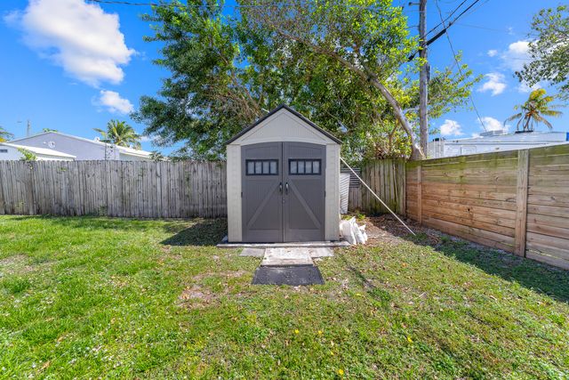 2130 Wiley Court, Hollywood, FL 33020