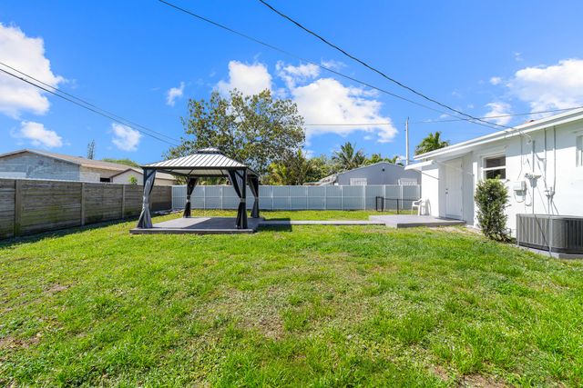 2130 Wiley Court, Hollywood, FL 33020