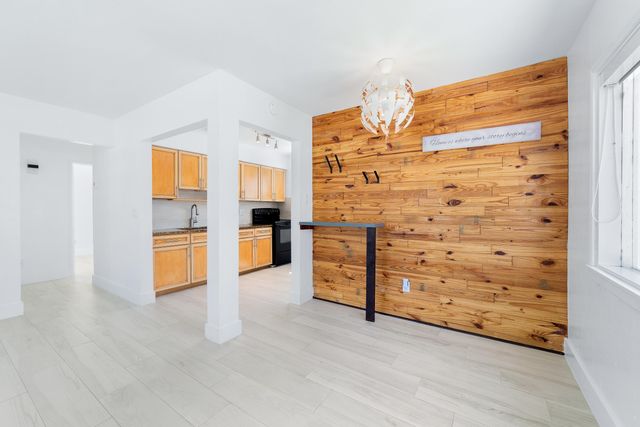 2130 Wiley Court, Hollywood, FL 33020