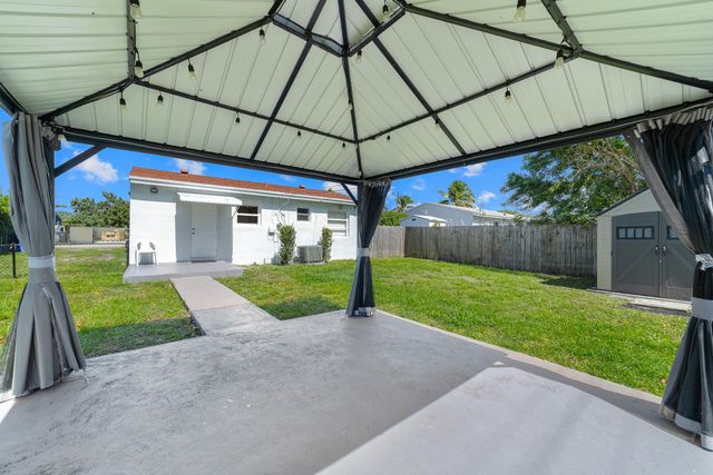 2130 Wiley Court, Hollywood, FL 33020