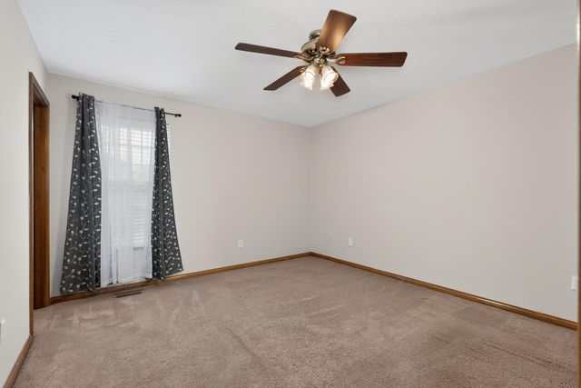 1490 Clovernook Drive, Elsmere, KY 41018