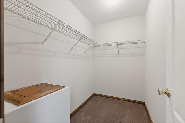 1490 Clovernook Drive, Elsmere, KY 41018