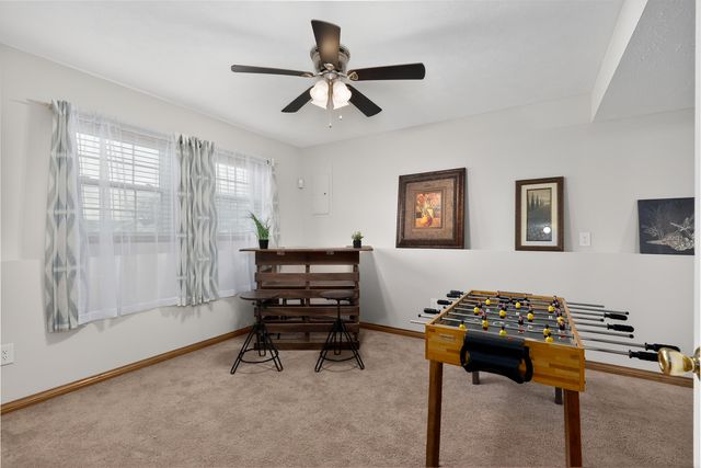 1490 Clovernook Drive, Elsmere, KY 41018