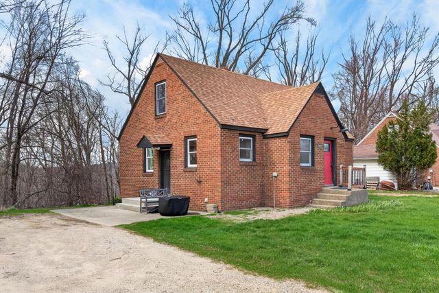 7222 Red Arrow Highway, Stevensville, MI 49127