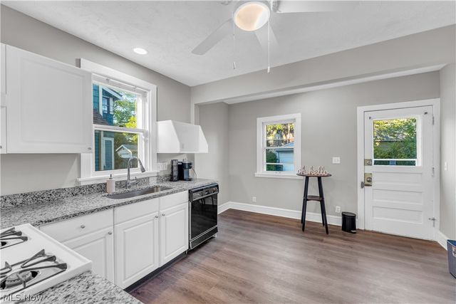 2141 Mckinley Avenue, Lakewood, OH 44107