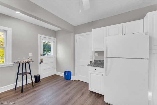 2141 Mckinley Avenue, Lakewood, OH 44107