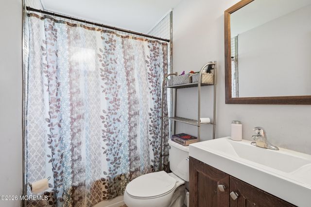 710 Newport Avenue, Ocean Gate, NJ 08740