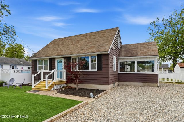 710 Newport Avenue, Ocean Gate, NJ 08740