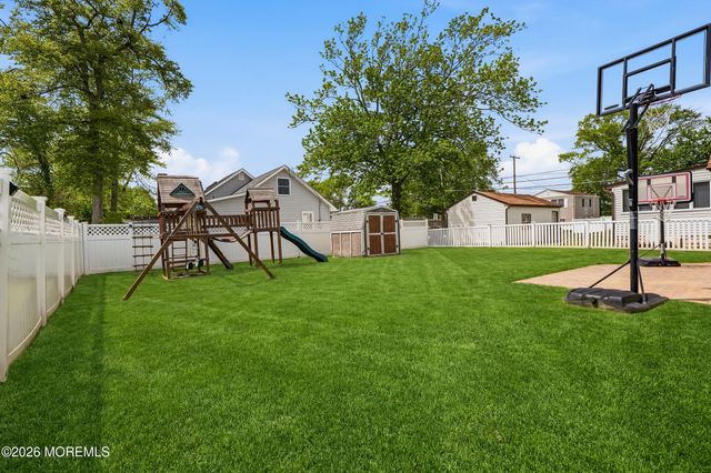 710 Newport Avenue, Ocean Gate, NJ 08740