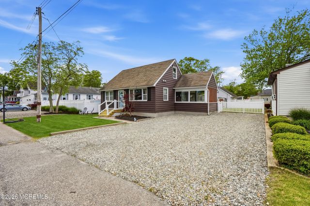 710 Newport Avenue, Ocean Gate, NJ 08740