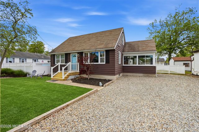 710 Newport Avenue, Ocean Gate, NJ 08740
