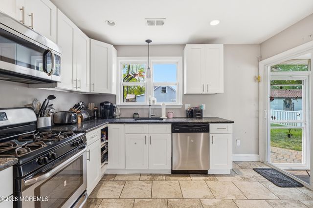 710 Newport Avenue, Ocean Gate, NJ 08740