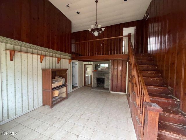 1427 Reed Hollow Road, Gate City, VA 24251