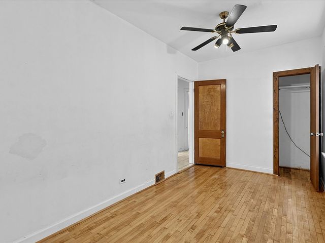 4935 W Henderson Street, Chicago, IL 60641