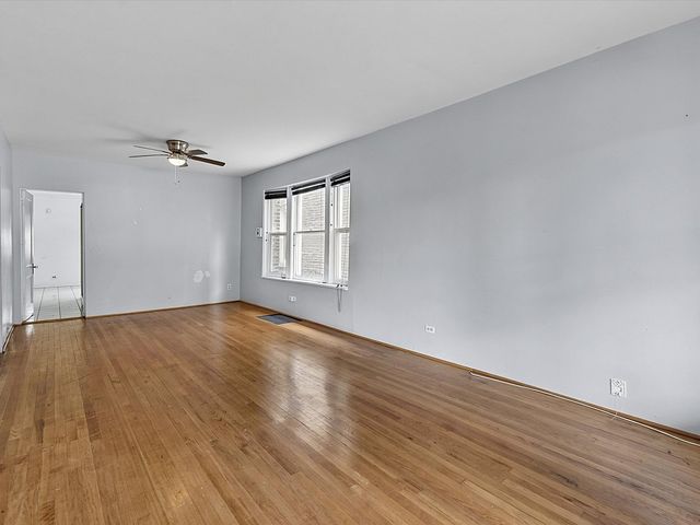 4935 W Henderson Street, Chicago, IL 60641