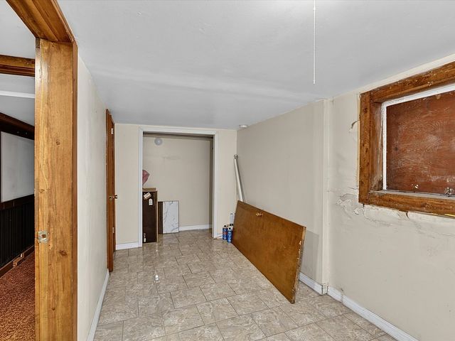 4935 W Henderson Street, Chicago, IL 60641