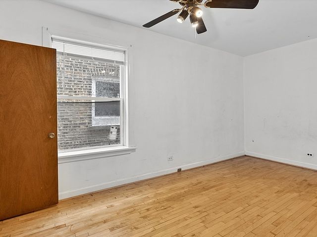 4935 W Henderson Street, Chicago, IL 60641