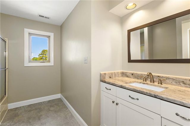 2112 Chamberling KY, Virginia Beach, VA 23454