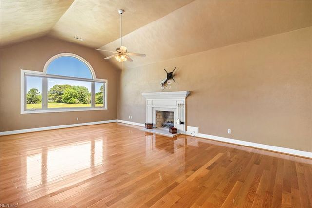 2112 Chamberling KY, Virginia Beach, VA 23454