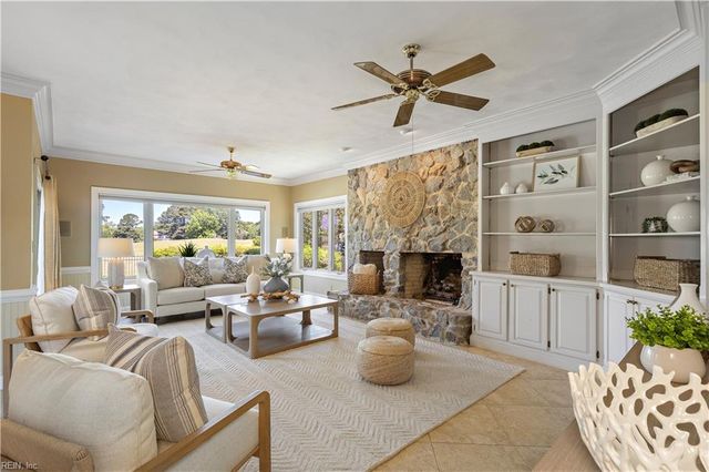 2112 Chamberling KY, Virginia Beach, VA 23454