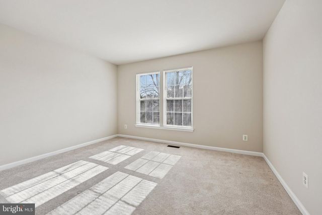 2880 MYRTLEWOOD DR, Dumfries, VA 22026