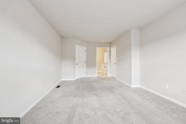 2880 MYRTLEWOOD DR, Dumfries, VA 22026