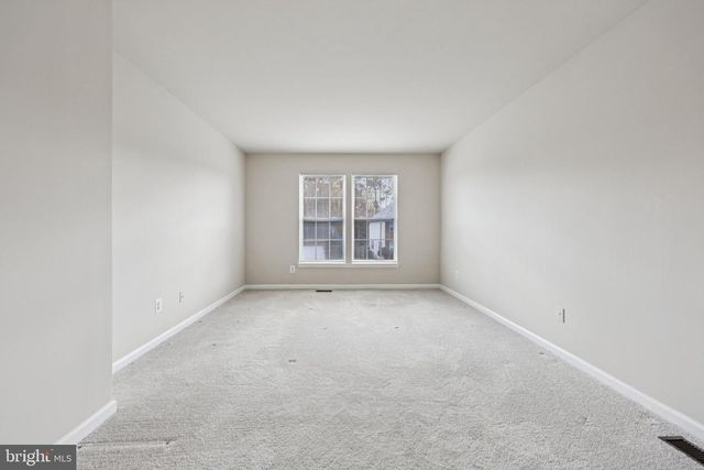 2880 MYRTLEWOOD DR, Dumfries, VA 22026