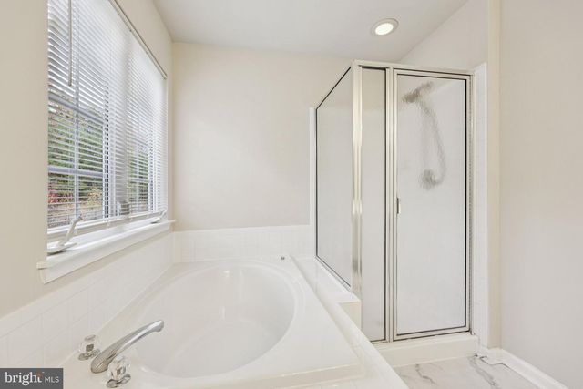 2880 MYRTLEWOOD DR, Dumfries, VA 22026