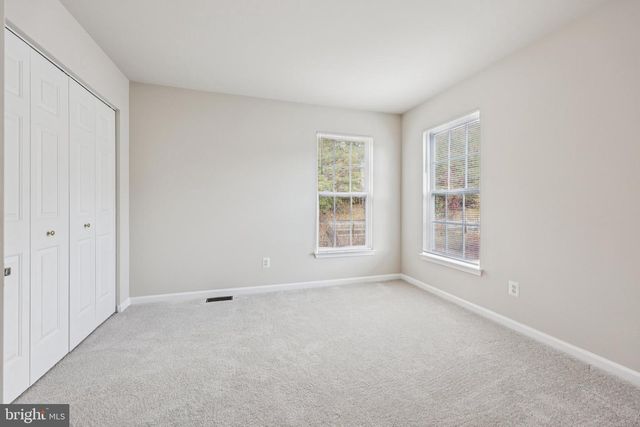 2880 MYRTLEWOOD DR, Dumfries, VA 22026