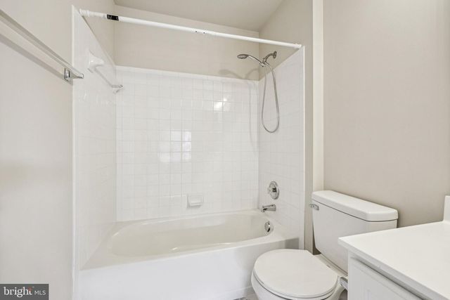 2880 MYRTLEWOOD DR, Dumfries, VA 22026