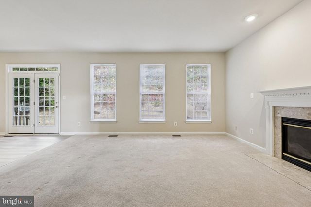 2880 MYRTLEWOOD DR, Dumfries, VA 22026