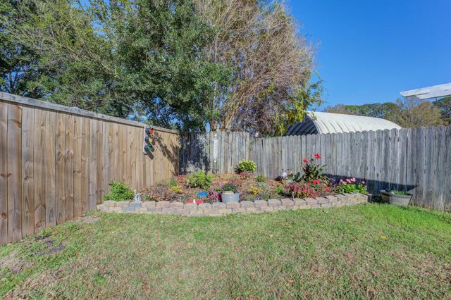 8042 Nova Court, North Charleston, SC 29420