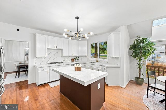 5045 WORTHINGTON WOODS WAY, Centreville, VA 20120