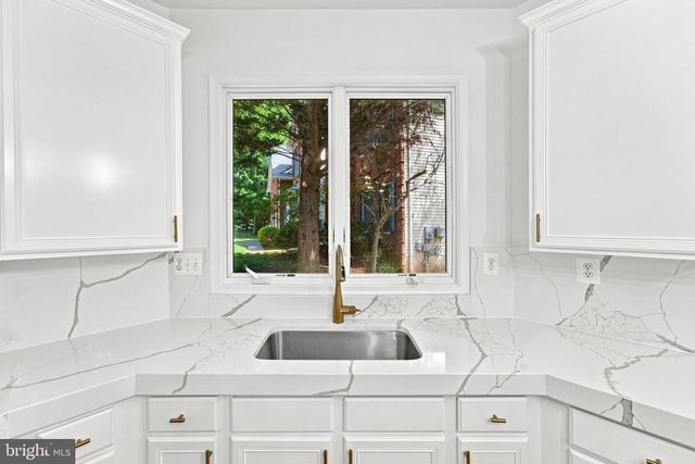 5045 WORTHINGTON WOODS WAY, Centreville, VA 20120